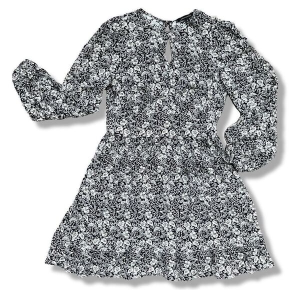 Banana Republic Dresses & Skirts - Banana Republic Keyhole Mini Dress Sz 2 Women’s